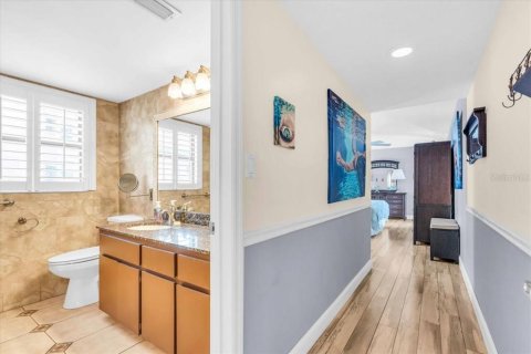Condominio en venta en Treasure Island, Florida, 2 dormitorios, 122.63 m2 № 1586547 - foto 13