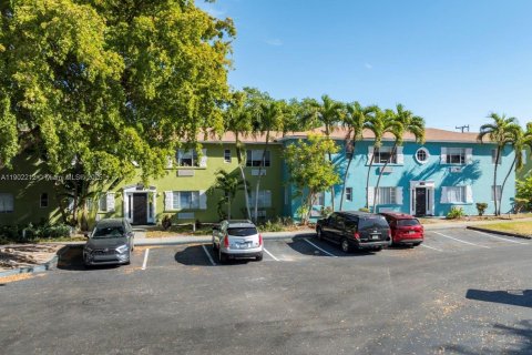 House in Miami, Florida 2 bedrooms, 88.26 sq.m. № 1953624 - photo 9