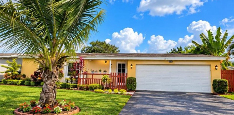 Villa ou maison à Sunrise, Floride 4 chambres, 164.25 m2 № 2439187