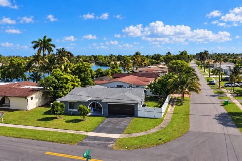 Villa ou maison à vendre à Sunrise, Floride: 4 chambres, 164.25 m2 № 2439187 - photo 8