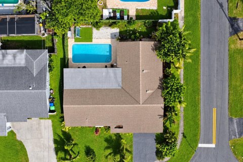 Villa ou maison à vendre à Sunrise, Floride: 4 chambres, 164.25 m2 № 2439187 - photo 7
