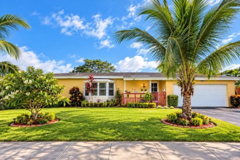 Villa ou maison à vendre à Sunrise, Floride: 4 chambres, 164.25 m2 № 2439187 - photo 2