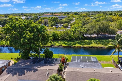 Villa ou maison à vendre à Sunrise, Floride: 4 chambres, 164.25 m2 № 2439187 - photo 10