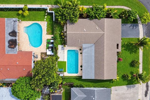 Villa ou maison à vendre à Sunrise, Floride: 4 chambres, 164.25 m2 № 2439187 - photo 4