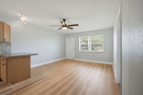 Copropriété à louer à Davie, Floride: 2 chambres, 74.32 m2 № 2431429 - photo 10