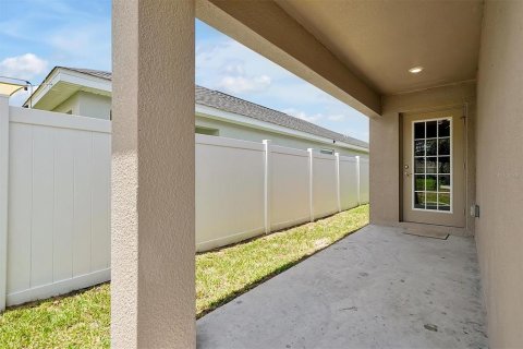 House in ASTONIA in Davenport, Florida 3 bedrooms, 140.19 sq.m. № 1785916 - photo 28