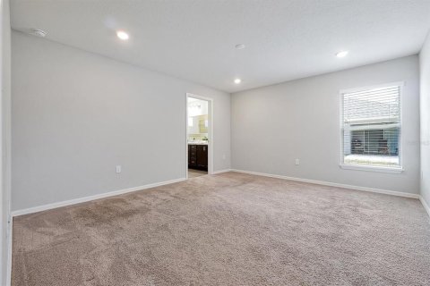 House in ASTONIA in Davenport, Florida 3 bedrooms, 140.19 sq.m. № 1785916 - photo 13
