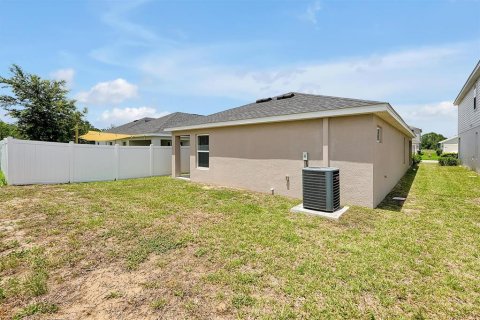 House in ASTONIA in Davenport, Florida 3 bedrooms, 140.19 sq.m. № 1785916 - photo 30