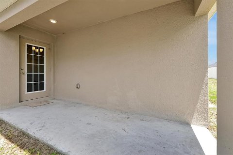 House in ASTONIA in Davenport, Florida 3 bedrooms, 140.19 sq.m. № 1785916 - photo 27
