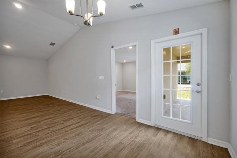 House in ASTONIA in Davenport, Florida 3 bedrooms, 140.19 sq.m. № 1785916 - photo 12