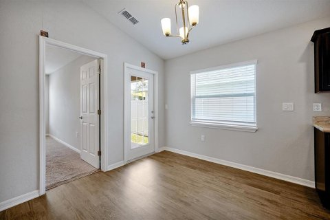 House in ASTONIA in Davenport, Florida 3 bedrooms, 140.19 sq.m. № 1785916 - photo 11