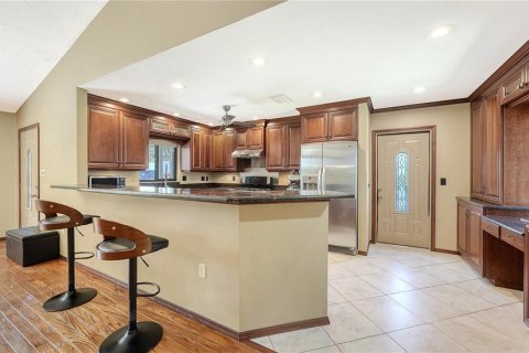 House in Sarasota, Florida 3 bedrooms, 149.67 sq.m. № 2152287 - photo 11
