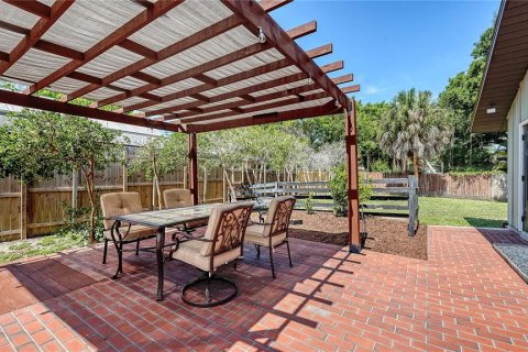 House in Sarasota, Florida 3 bedrooms, 149.67 sq.m. № 2152287 - photo 26