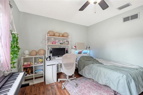 House in Sarasota, Florida 3 bedrooms, 149.67 sq.m. № 2152287 - photo 19