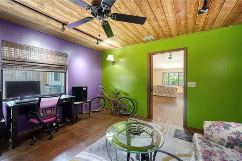 House in Sarasota, Florida 3 bedrooms, 149.67 sq.m. № 2152287 - photo 24