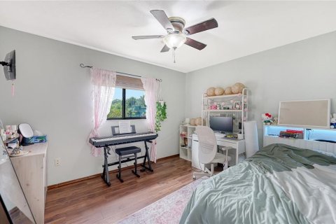 House in Sarasota, Florida 3 bedrooms, 149.67 sq.m. № 2152287 - photo 18