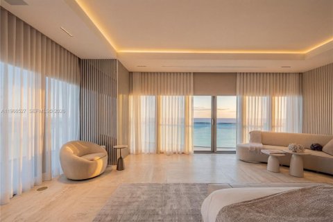 Condo in Sunny Isles Beach, Florida, 4 bedrooms  № 2081316 - photo 13