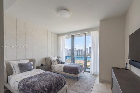 Condo in Sunny Isles Beach, Florida, 4 bedrooms  № 2081316 - photo 24