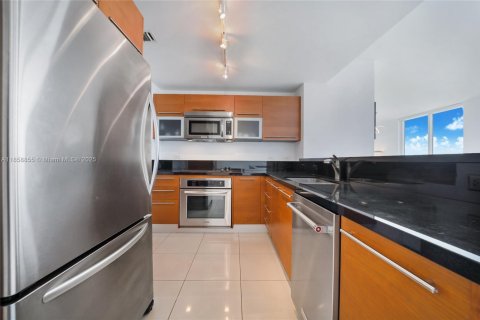 Condominio en venta en Miami, Florida, 2 dormitorios, 111.76 m2 № 1887375 - foto 3