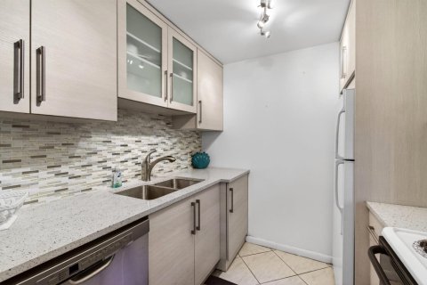 Купить кондоминиум в Бока-Ратон, Флорида 5 комнат, 79.99м2, № 2083013 - фото 18