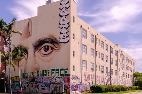 Condominio en alquiler en Miami, Florida, 1 dormitorio, 98.76 m2 № 2012224 - foto 11