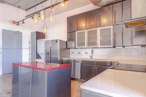 Condominio en alquiler en Miami, Florida, 1 dormitorio, 98.76 m2 № 2012224 - foto 6