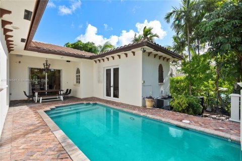 Снять в аренду виллу или дом в Холливуд, Флорида 5 спален, 187.66м2, № 1939694 - фото 29