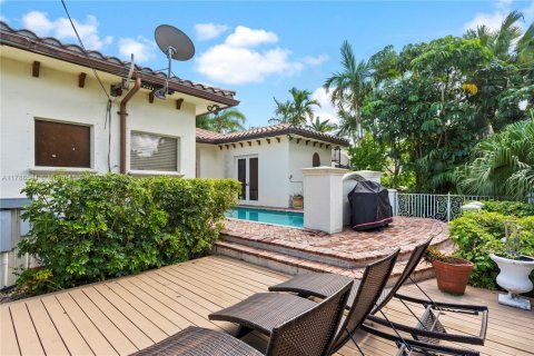 Снять в аренду виллу или дом в Холливуд, Флорида 5 спален, 187.66м2, № 1939694 - фото 30