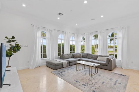 Снять в аренду виллу или дом в Холливуд, Флорида 5 спален, 187.66м2, № 1939694 - фото 14