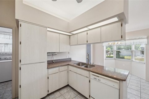 House in New Port Richey, Florida 2 bedrooms, 138.7 sq.m. № 1655189 - photo 8