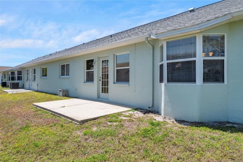 House in New Port Richey, Florida 2 bedrooms, 138.7 sq.m. № 1655189 - photo 6