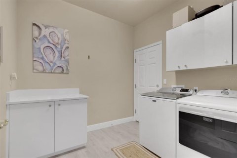 Casa en venta en Fort Myers, Florida, 4 dormitorios, 230.58 m2 № 2377975 - foto 29
