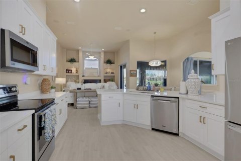 Casa en venta en Fort Myers, Florida, 4 dormitorios, 230.58 m2 № 2377975 - foto 17