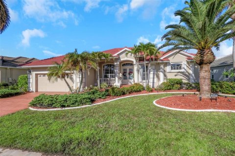 Casa en Fort Myers, Florida 4 dormitorios, 230.58 m2 № 2377975