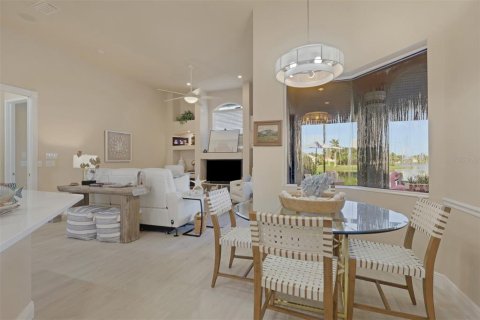 Casa en venta en Fort Myers, Florida, 4 dormitorios, 230.58 m2 № 2377975 - foto 10