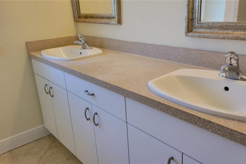 Casa en alquiler en Sarasota, Florida, 3 dormitorios, 153.38 m2 № 1909726 - foto 14