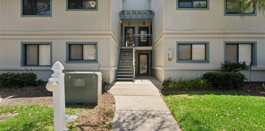 Condominio en New Smyrna Beach, Florida, 2 dormitorios № 2098461
