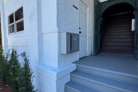 Снять в аренду виллу или дом в Майами, Флорида 2 спальни, 356.37м2, № 1957097 - фото 8