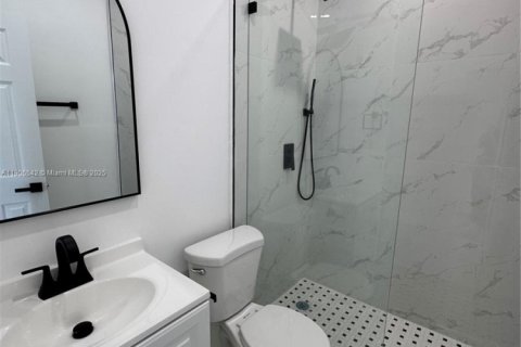 Снять в аренду виллу или дом в Майами, Флорида 2 спальни, 356.37м2, № 1957097 - фото 9