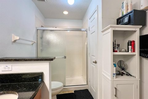 Condo in Orlando, Florida, 2 bedrooms  № 1301873 - photo 25