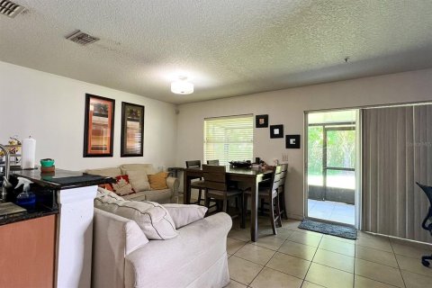 Condo in Orlando, Florida, 2 bedrooms  № 1301873 - photo 6