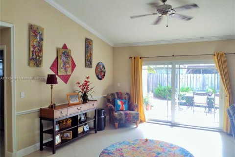 House in Sunrise, Florida 3 bedrooms, 167.6 sq.m. № 1836493 - photo 6