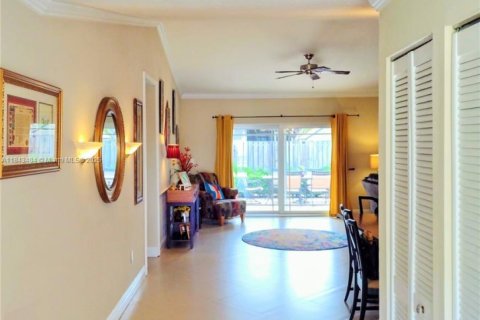 House in Sunrise, Florida 3 bedrooms, 167.6 sq.m. № 1836493 - photo 4