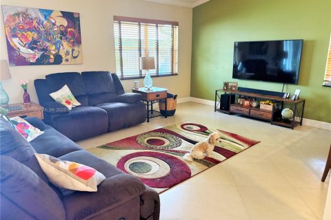 House in Sunrise, Florida 3 bedrooms, 167.6 sq.m. № 1836493 - photo 29