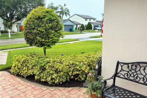 House in Sunrise, Florida 3 bedrooms, 167.6 sq.m. № 1836493 - photo 2