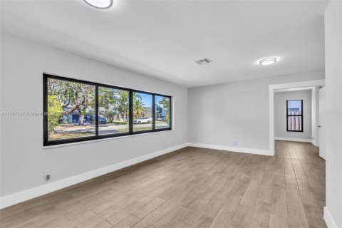 House in Cooper City, Florida 4 bedrooms, 211.72 sq.m. № 1588339 - photo 11