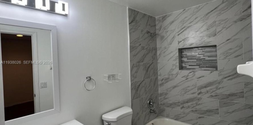 Adosado en Royal Palm Beach, Florida 3 dormitorios, 148.46 m2 № 2003797