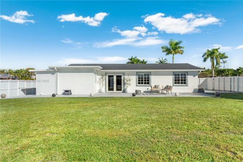 Casa en venta en Miami, Florida, 4 dormitorios, 118.17 m2 № 1970617 - foto 14