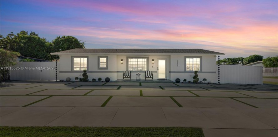 Casa en Miami, Florida 4 dormitorios, 118.17 m2 № 1970617