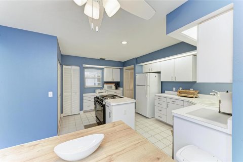 Купить кондоминиум в Венеция, Флорида 5 комнат, 145.95м2, № 2430964 - фото 27